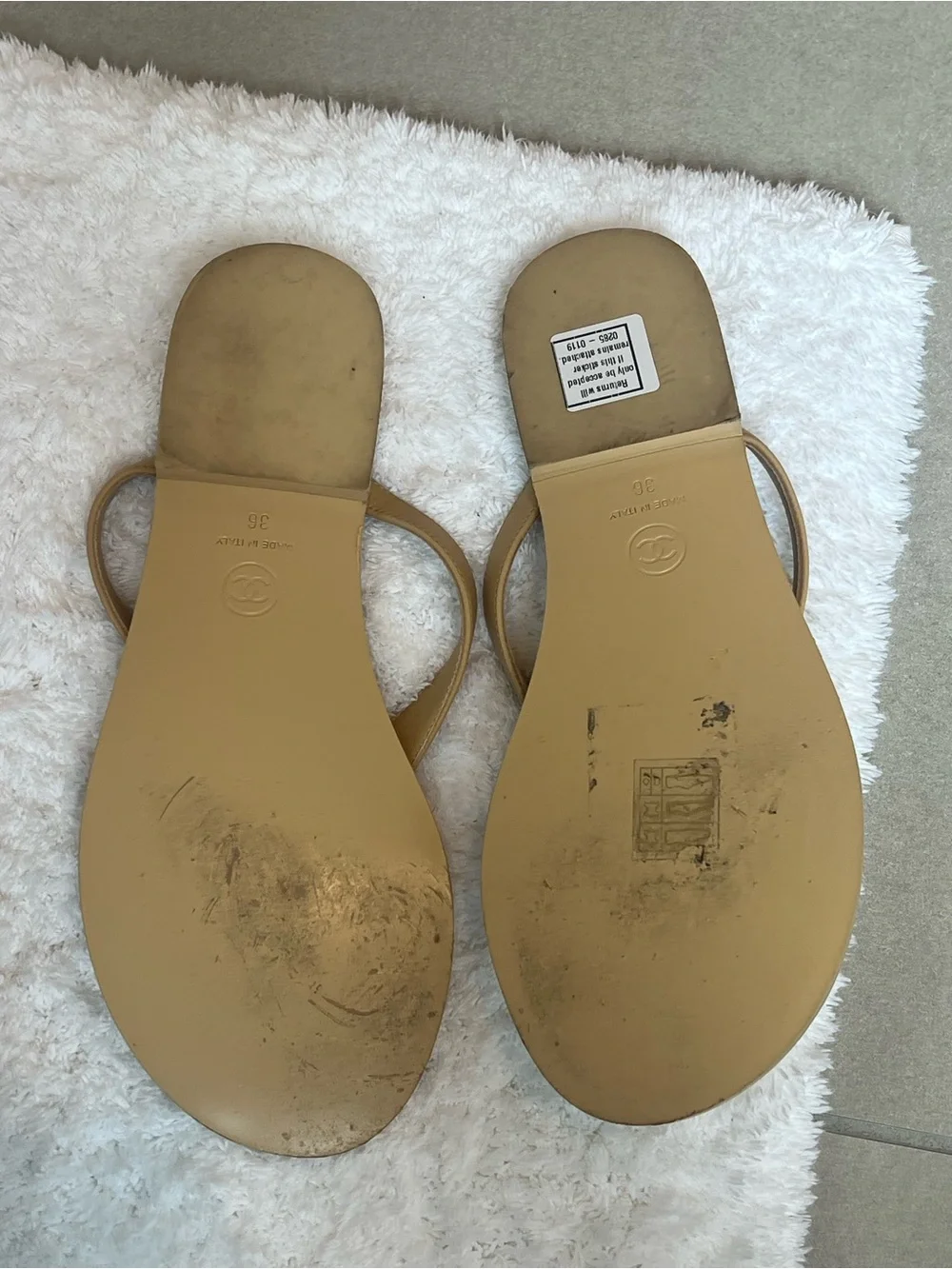 Chanel thong sandals size 36 beige with gold cc